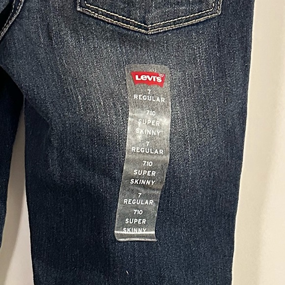 Girls NWT Levi Super Skinny Jeans - Picture 3 of 4